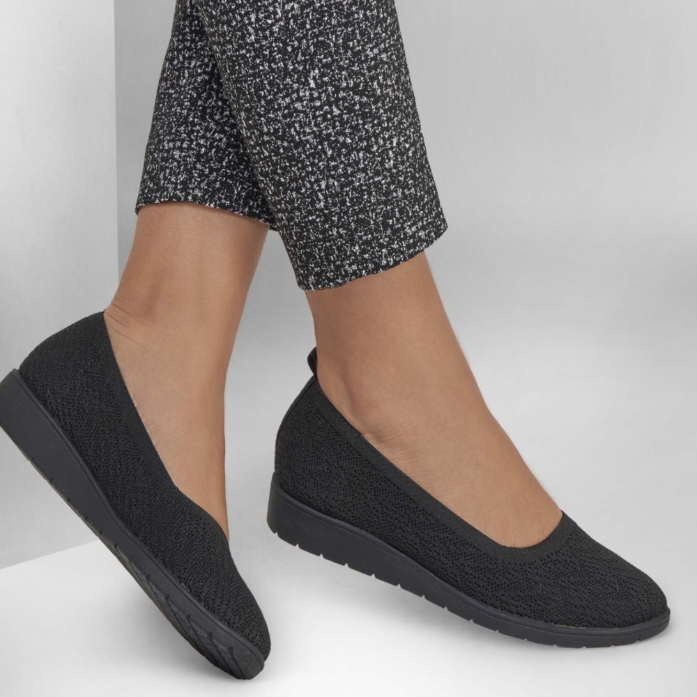 NWT SKECHERS Cleo Flex Wedge - Flipside • Black • 8.5